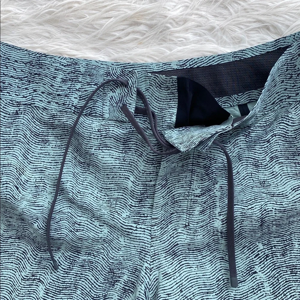 Lululemon | Current State Board Short 9”